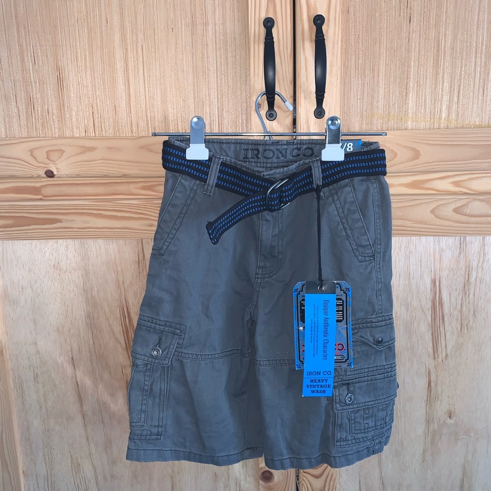 Iron Co NWT gray belted cargo shorts size 7/8